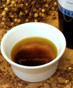 Organic high lignan linseed oil close up
