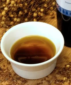 Organic high lignan linseed oil close up