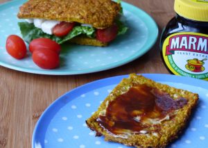 Cauliflower turmeric linseed bread slices