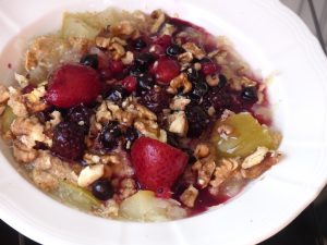 A grain-free porridge of linseed, apple and berries. Gluten-free Porridge.