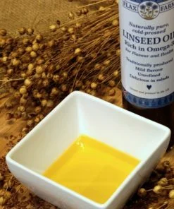 Linseed flaxseed oil omega-3 for vegans and vegetarians