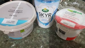 Budwig cream made with cold-pressed linseed oil creamed with Skyr, yoghurt or quark